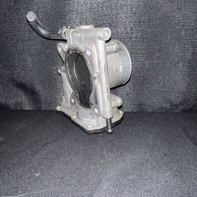 Mazda 3 Fuel Injection Throttle Body 2.0 L OEM (L3R413640) (06-13)