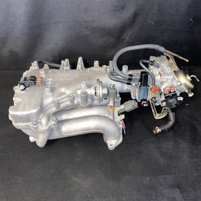 Mitsubishi Montero Intake Manifold w/Throttle Body 3.0L 1997-2003