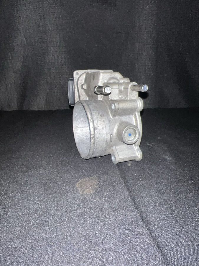 Toyota Avalon Throttle Body Assembly W/Motor 3.5L OEM (22030-0P050) (2006-2018)