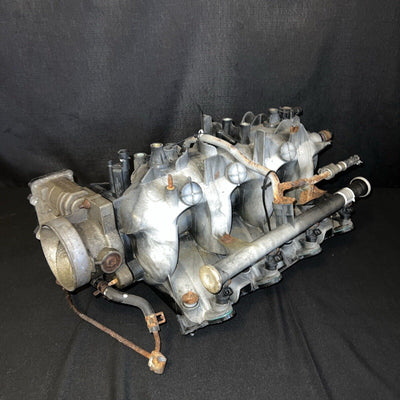 GMC Sierra 1500 Intake Manifold/Throttle Body 5.3L V8 OEM (25321788) (01-05)