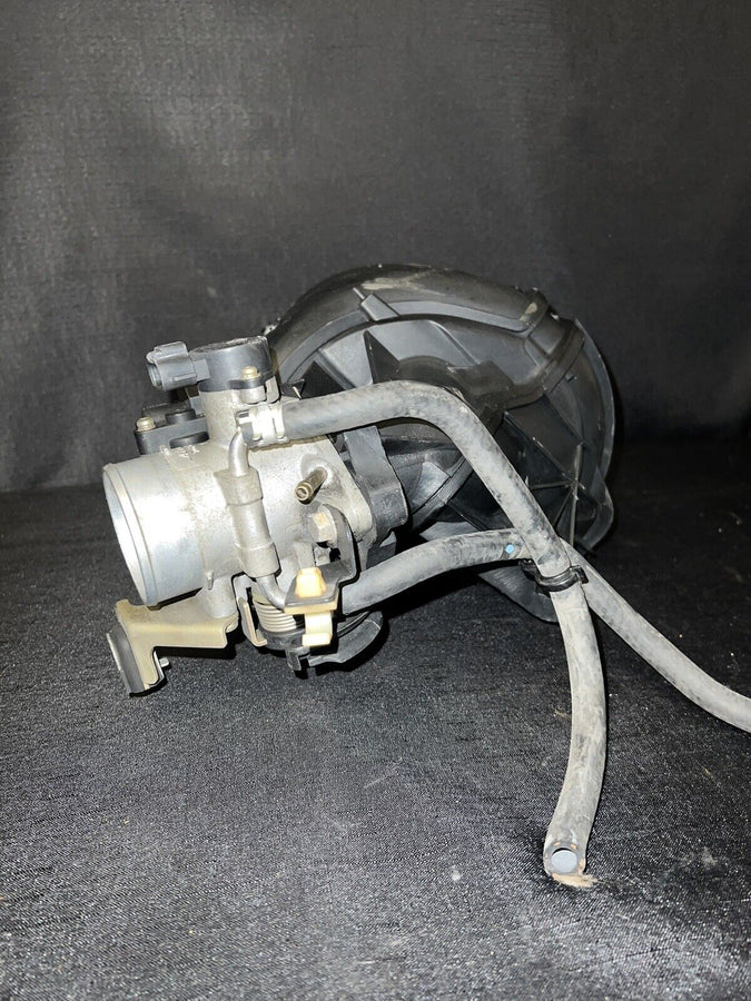 Toyota Rav4 Intake Manifold w/Throttle Body 22210-28040 Oem 2001-2004