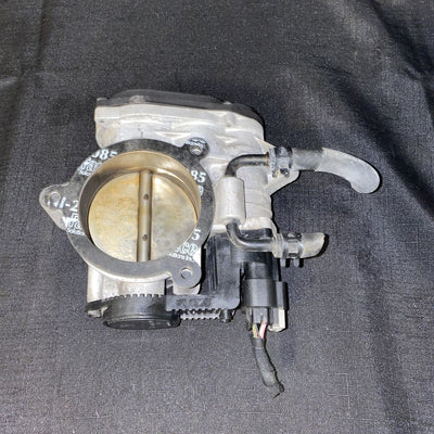 HYUNDAI Sonata Throttle Body Veracruz KIA Sedona Amanti 3.3-3.8L OE 35100-3C200