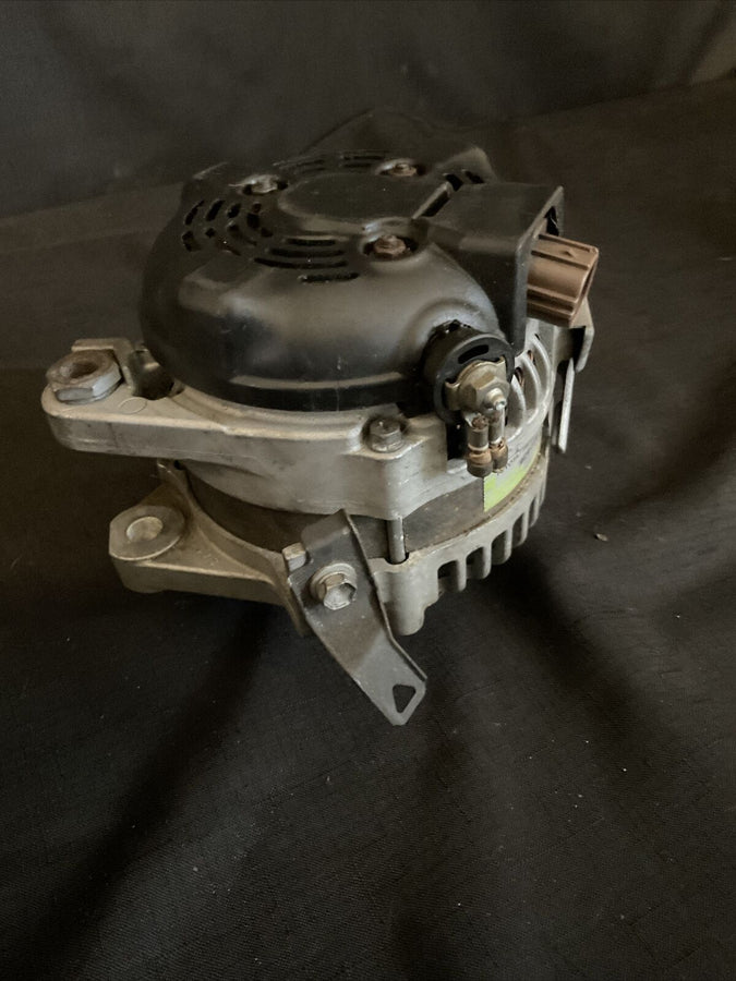Toyota Highlander 2.4L Alternator  2000-2007