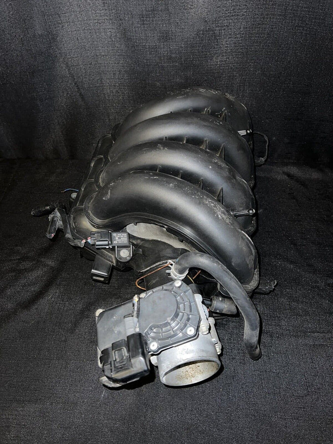 Mazda 3 Intake Manifold w/Throttle Body Oem PE1113100B 2013-2018
