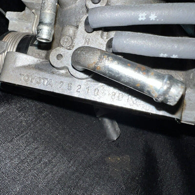 Toyota Tacoma 2.4l Throttle Body Assembly Manual Trans 22210-75210 1997-2004