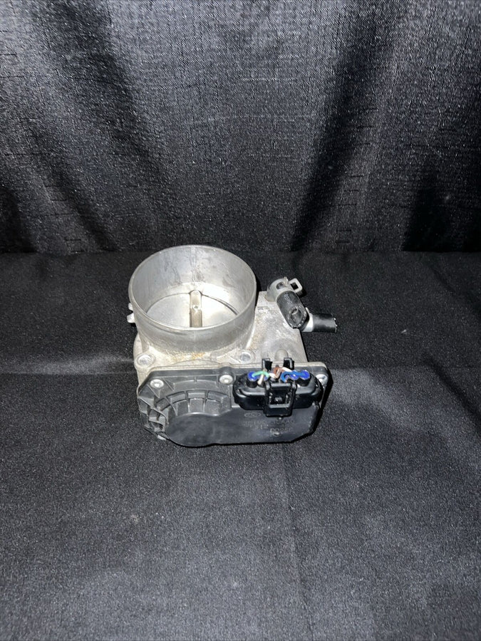 Kia Sorrento Throttle Body Assembly 3.3 OEM 35100-3CAA0 2014-2018