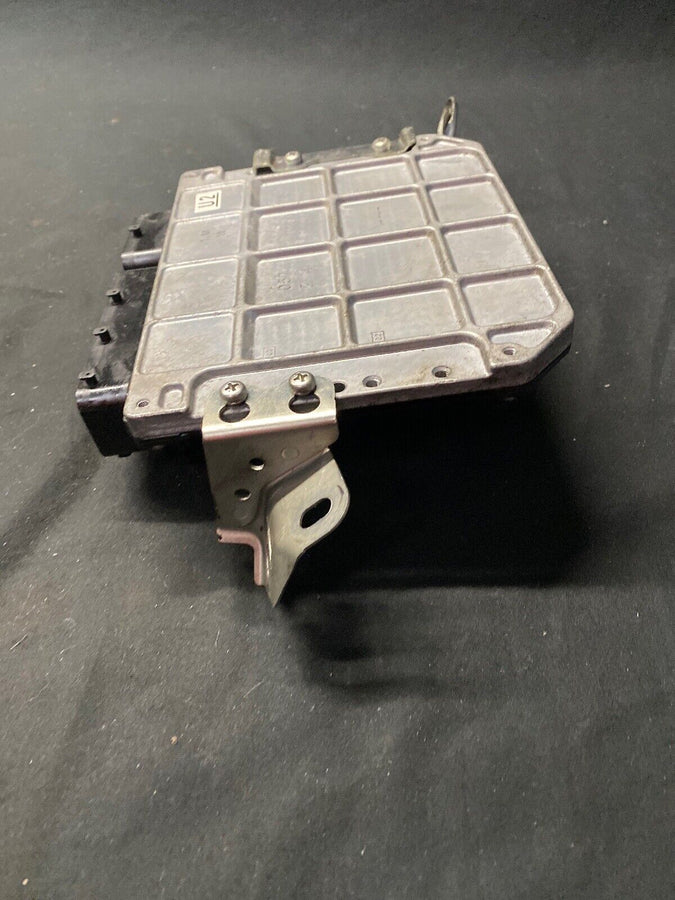 TOYOTA PRIUS 1.8 Engine Control Module 2009-2013 OEM (275300-7384) 12V