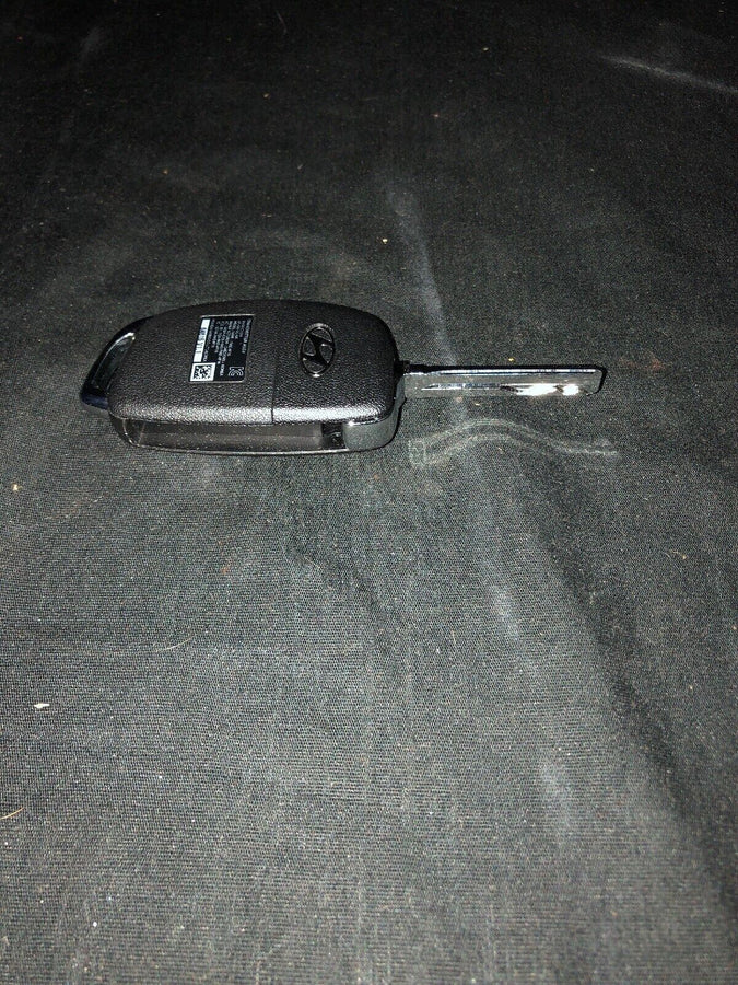 Hyundai Sonata Keyless Entry Remote Flip Key Fob  2015-2017 OEM