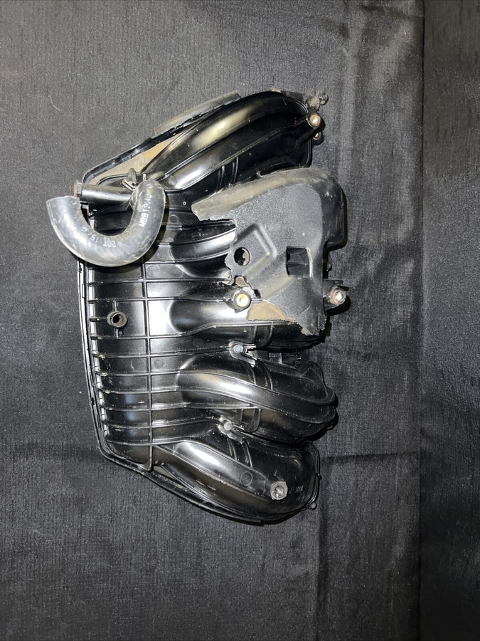 Hummer H3 Intake Manifold 3.5L/3.7L OEM 2006-2007