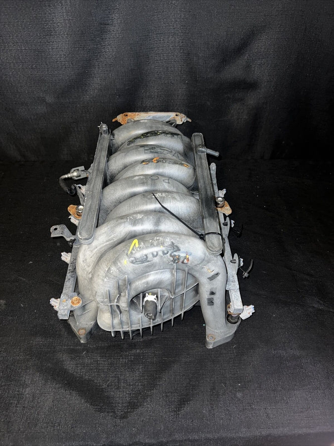 Nissan Pathfinder 5.6L V8 Intake Manifold 2008-2012 OEM 14001-ZE0 Titan