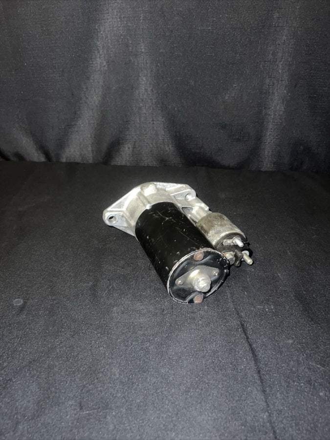 Isuzu Rodeo Bosch Starter Motor 2.7L OEM (92065921) (1998-2003)