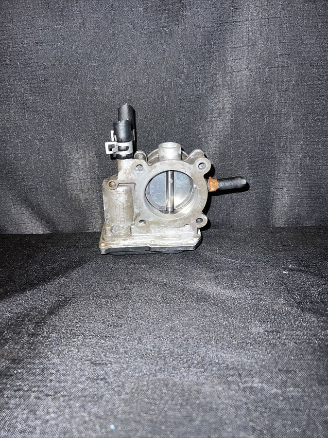 Hyundai Accent 1.6L Elec Throttle Body 35100-2b300 12-19 OEM
