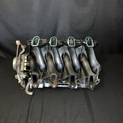 GMC Sierra 1500 Intake Manifold/Throttle Body 5.3L V8 OEM (25321788) (01-05)