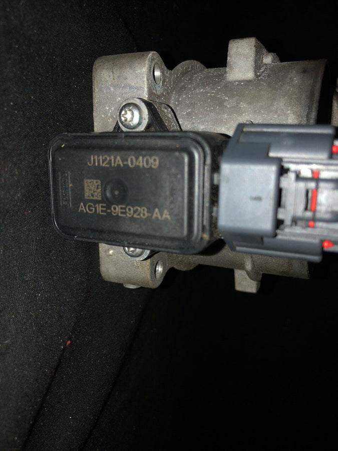 Ford Expedition 5.4L Throttle Body Assembly F150 Navigator OEM FOMOCO 8L3E-BB