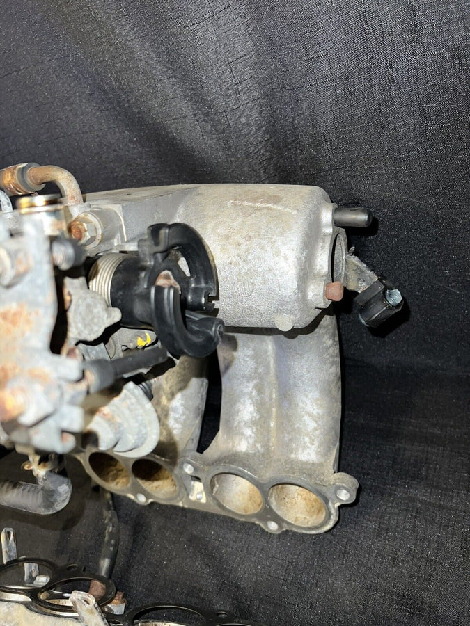 Toyota Tacoma 2.4L Throttle Body Assembly 22210-75240 Oem 2000-2004