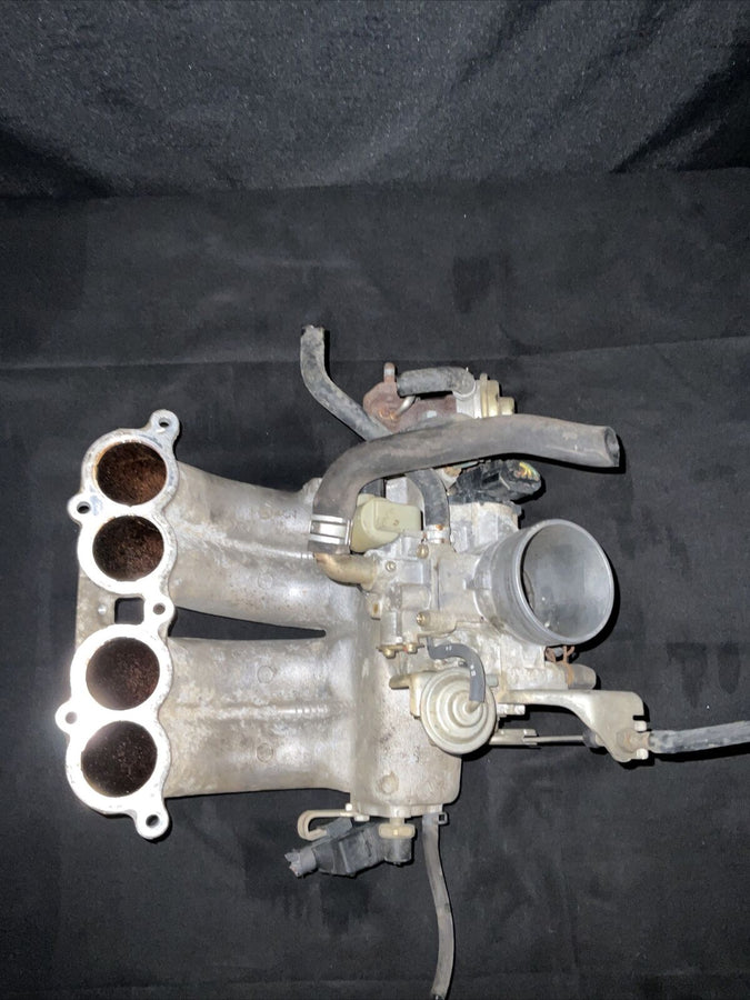 Toyota Tacoma Throttle Body/Intake Manifold 2.4L (22210-75210) (1997-2004)
