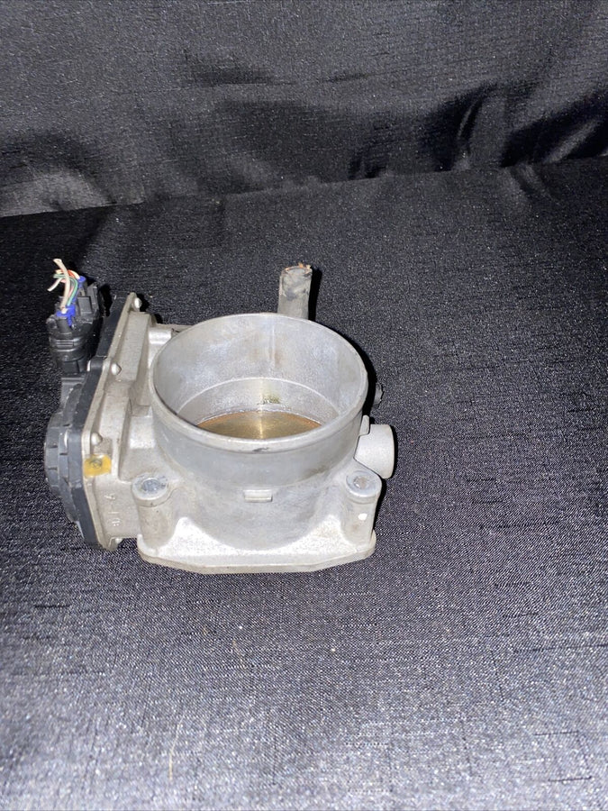 Toyota Tundra Sequoia 4.7L 2UZFE Throttle Body Assy OEM 22030-0F010 (04-10) OEM