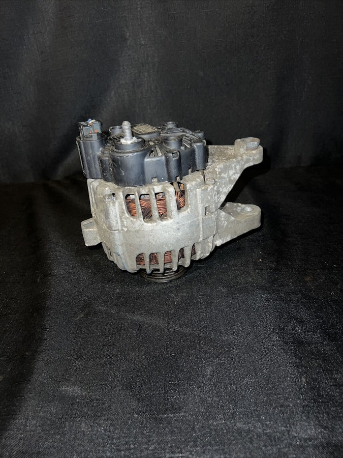 Hyundai Genesis Altenator 2.0L Turbo 2013-2014 37301-2c110)