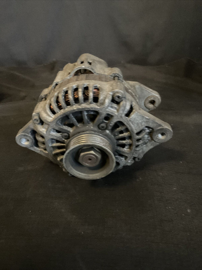 Mitsubishi Outlander Alternator L4 2.4L 03-04 OEM