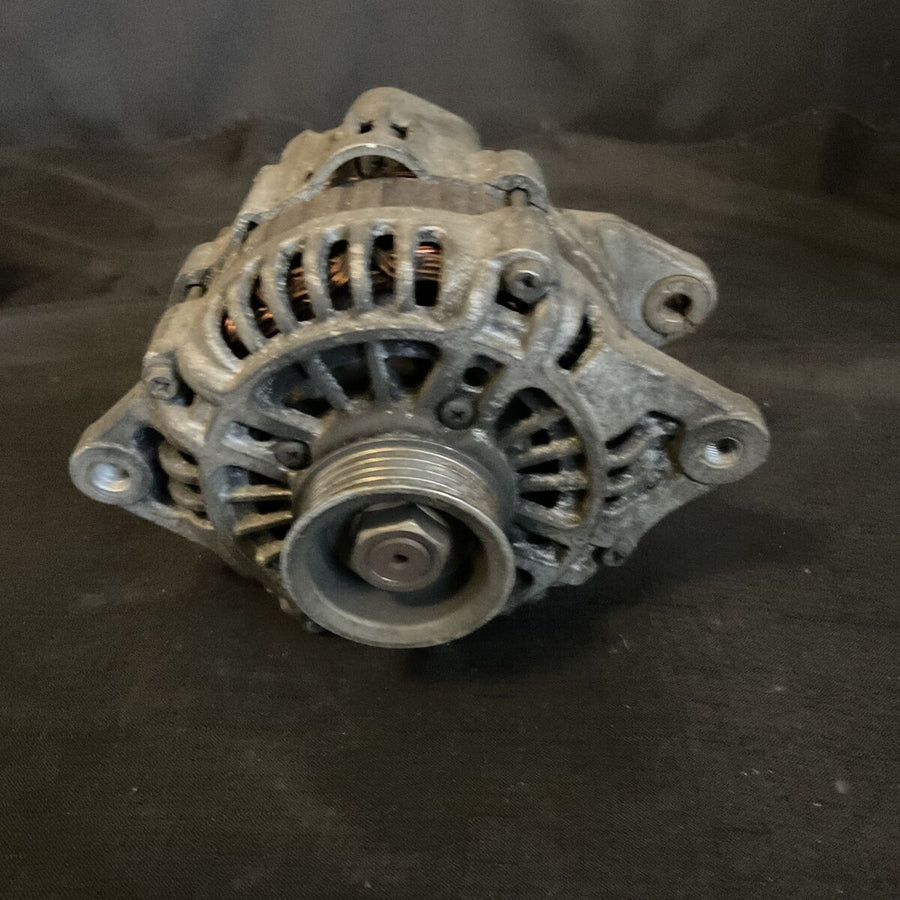 Mitsubishi Outlander Alternator L4 2.4L 03-04 OEM