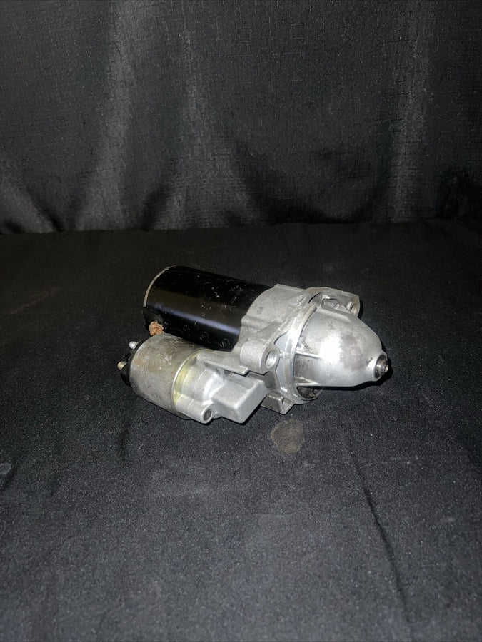Isuzu Rodeo Bosch Starter Motor 2.7L OEM (92065921) (1998-2003)