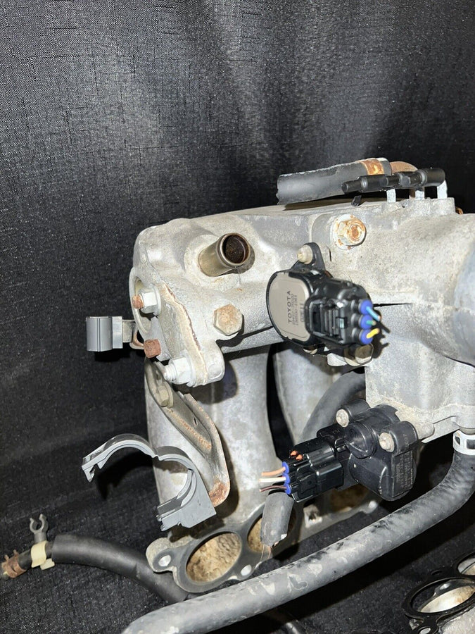 Toyota Tacoma 2.4L Throttle Body Assembly 22210-75240 Oem 2000-2004