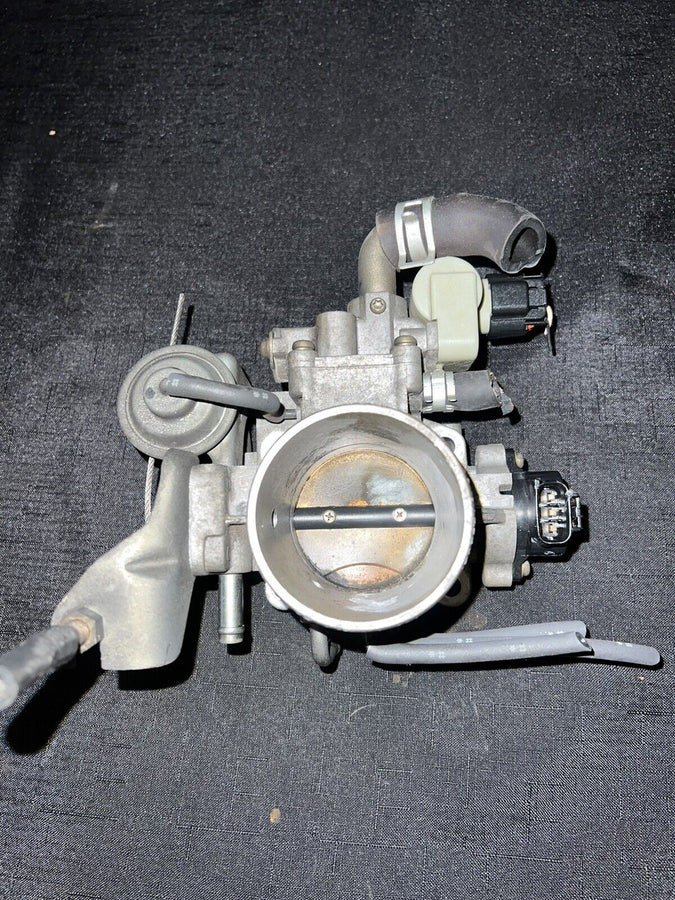 Toyota Tacoma 2.4l Throttle Body Assembly Manual Trans 22210-75210 1997-2004