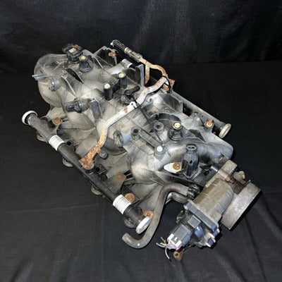 GMC Sierra 1500 Intake Manifold/Throttle Body 5.3L V8 OEM (25321788) (01-05)