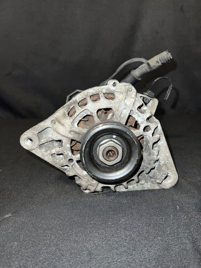 Hyundai Elantra Alternator 2.0L OEM (37300-23650) (2007-2012)