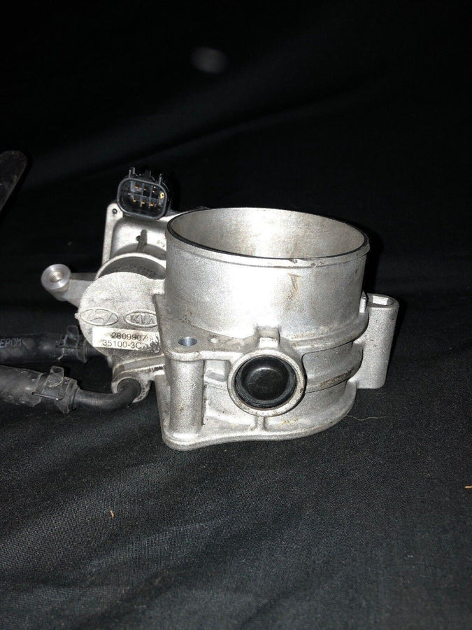 Kia Sorento 3.5L Throttle Body 2011-2013 OEM