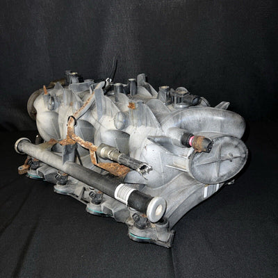 GMC Sierra 1500 Intake Manifold/Throttle Body 5.3L V8 OEM (25321788) (01-05)
