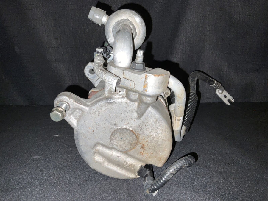 Chevrolet Silverado GM Genuine A/C Compressor 6.2L OEM (84317497)(2014-2019)