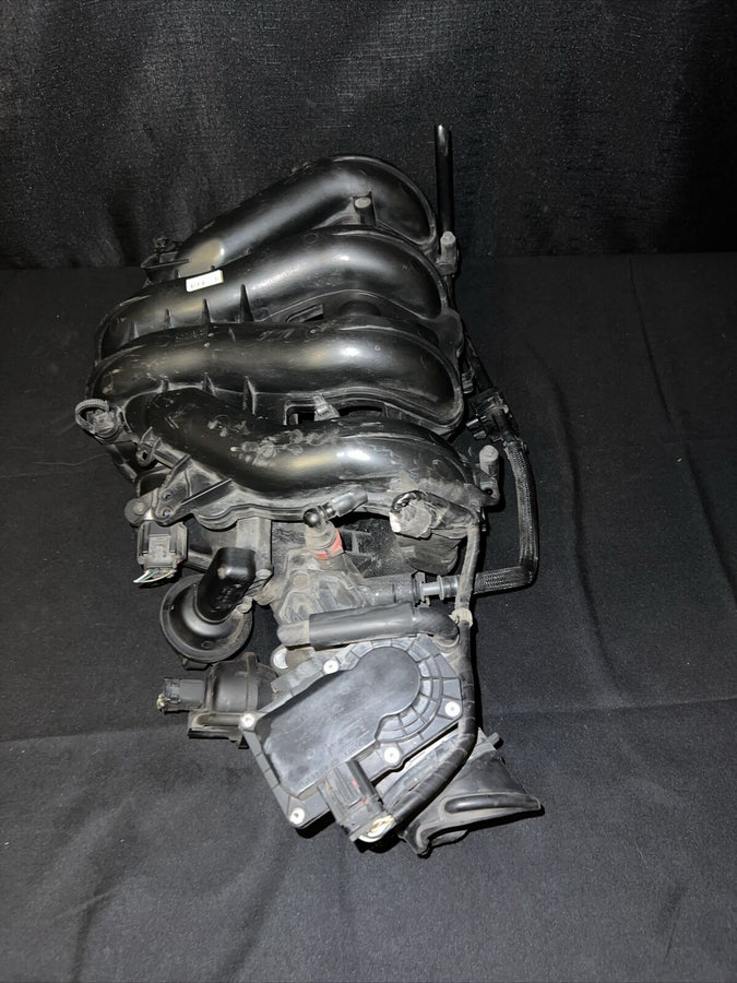Mazda 3 Intake Manifold/Throttle Body 2.0L OEM (LF62-13-100K) (05-09)