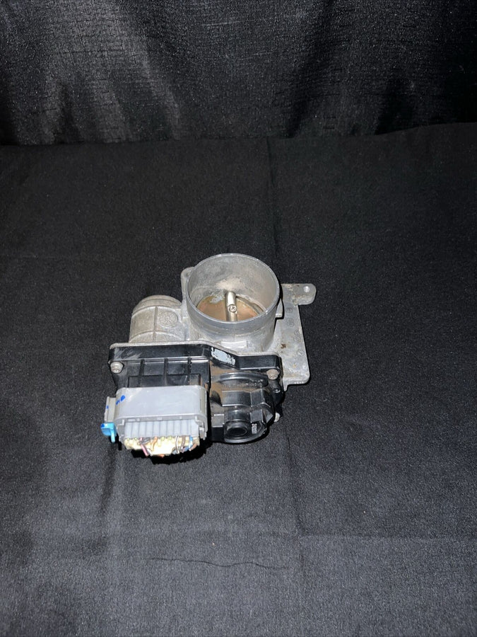 Saturn Vue Throttle Body OEM ( 236 1O6-B2) (2004-2007)