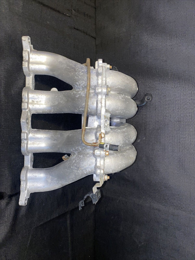 Toyota Tacoma 2.7L-2.4L Intake Manifold 2000-2004 W out EGR