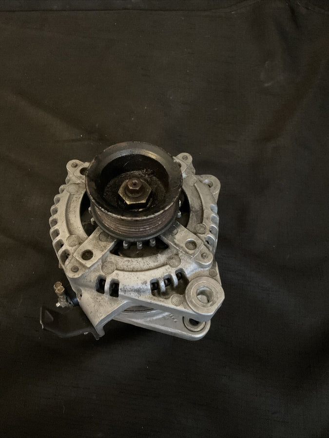 Toyota Highlander 2.4L Alternator  2000-2007