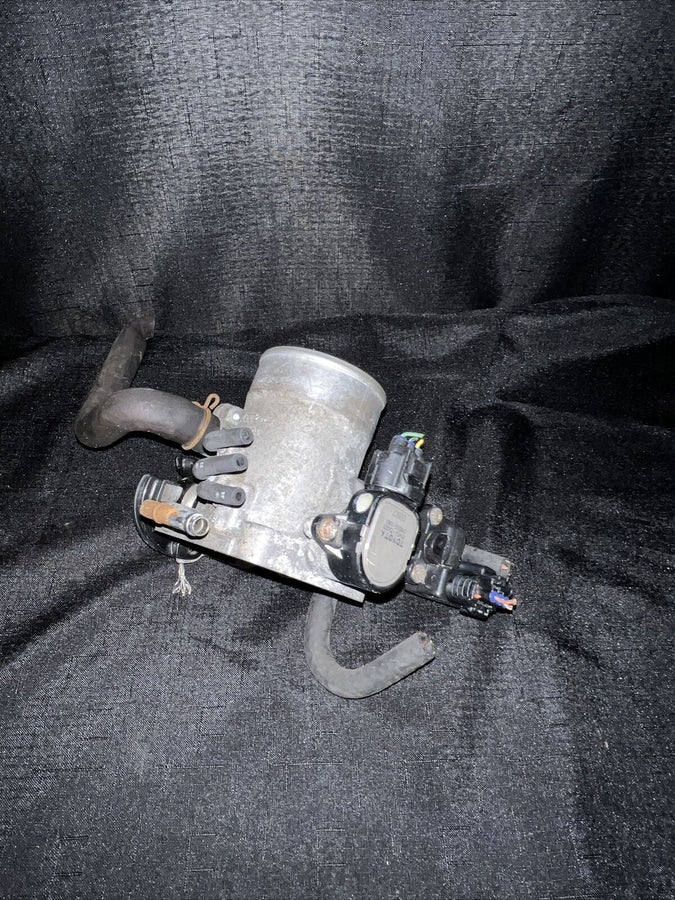 Toyota Tacoma 2.7L & 2.4L Throttle Body 2000-2004 (22210-75250)
