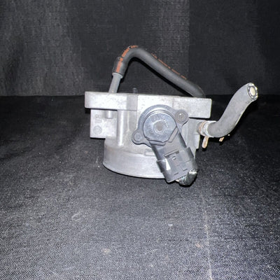 Chevrolet Silverado 1500 5.3L Throttle Body 2000-2001 OEM 17098019