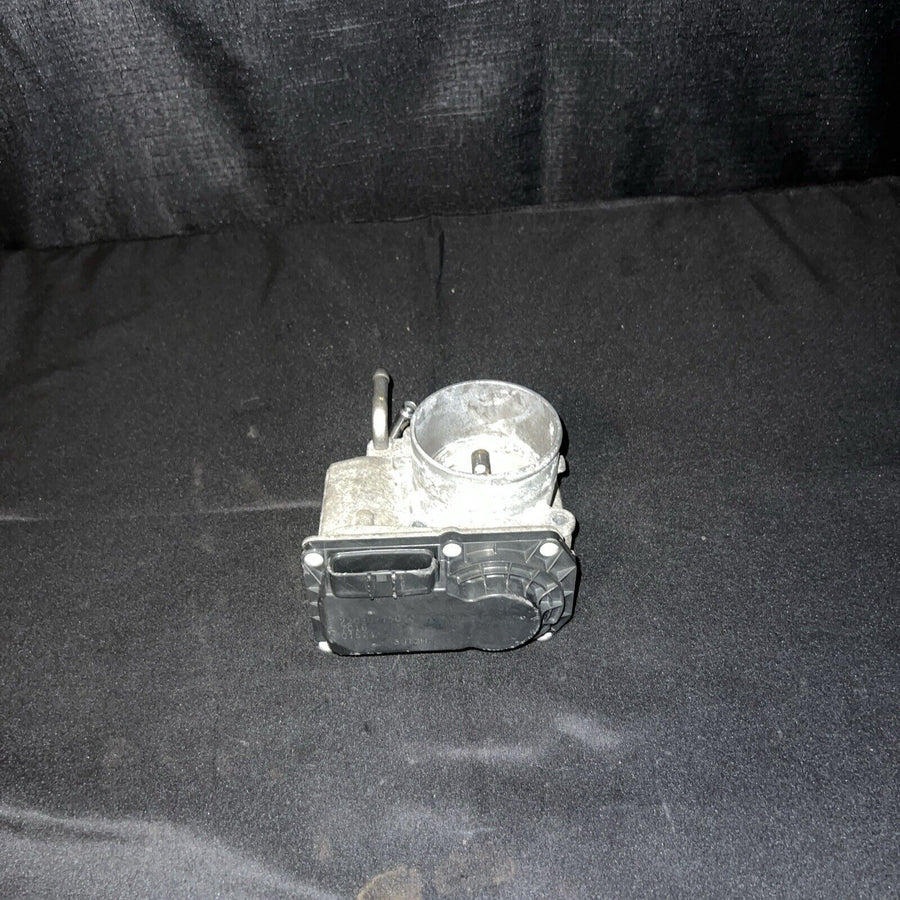 Toyota Tacoma Fuel Injection Throttle Body 2.7L OEM (22030-75020) (2005-2016)