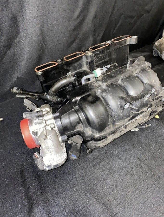 Kia Optima Intake Manifold w/Throttle Body 28310-2G700 2.4L Oem 2011-2015