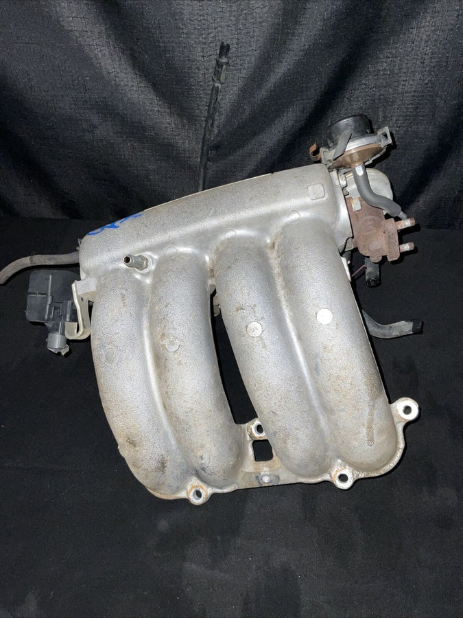 Toyota Tacoma Throttle Body/Intake Manifold 2.4L (22210-75210) (1997-2004)