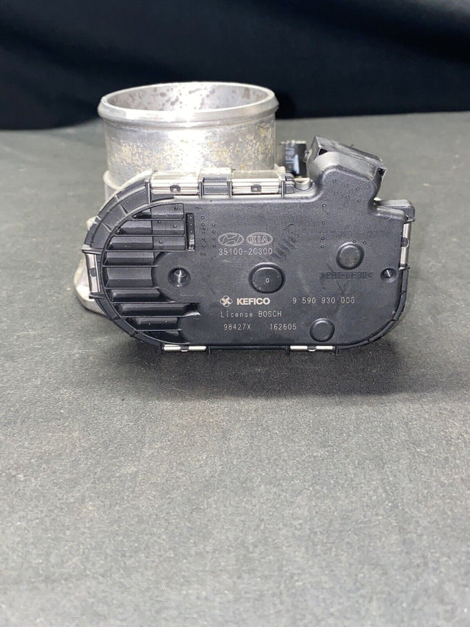 Hyundai Genesis Coupe Throttle Body Assembly 2.0L 35100-2C300 OEM 2010-2014