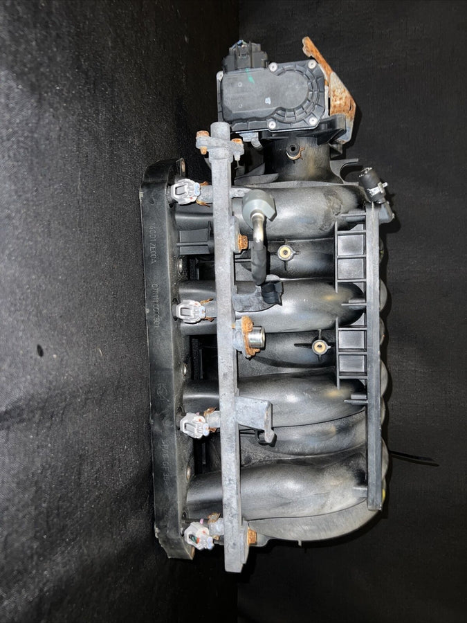 Nissan Pathfinder 5.6L V8 Intake Manifold 2008-2012 OEM 14001-ZE0 Titan