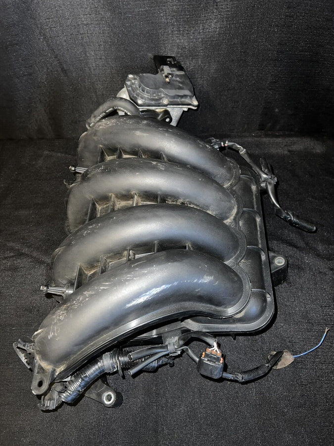Mazda 3 Intake Manifold w/Throttle Body Oem PE1113100B 2013-2018