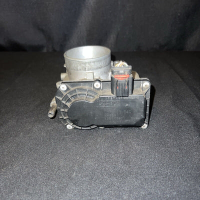 Mazda 3 Fuel Injection Throttle Body 2.0 L OEM (L3R413640) (06-13)