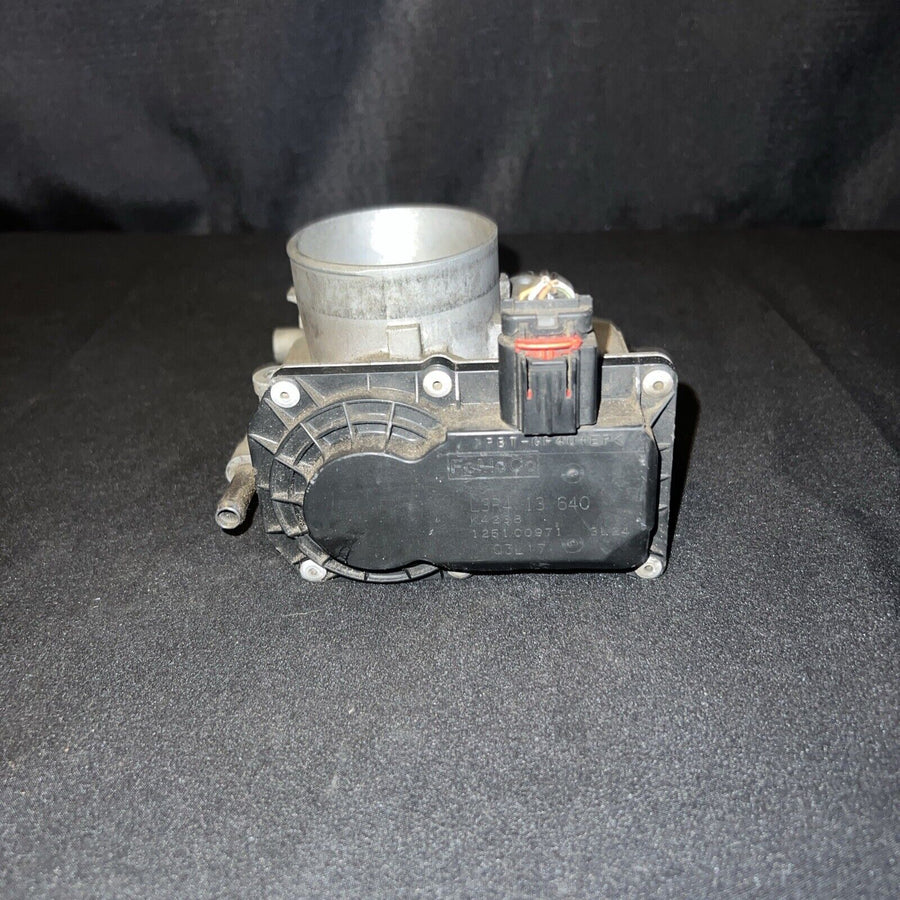 Mazda 3 Fuel Injection Throttle Body 2.0 L OEM (L3R413640) (06-13)