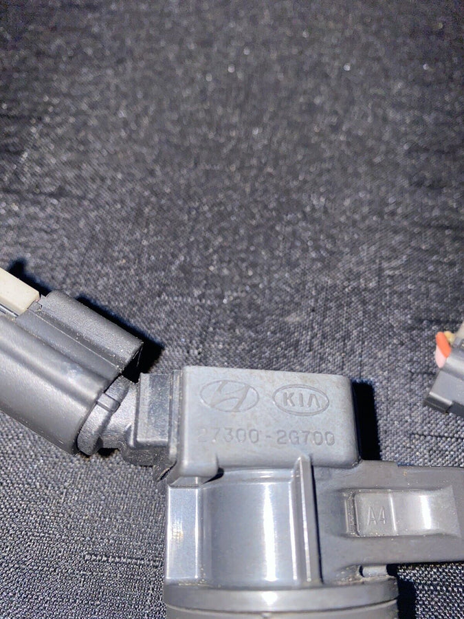 Hyundai Sonata 2.0 Turbo Ignition Coils Denso 27300-2g700 4 Pack Oem 2011-2016