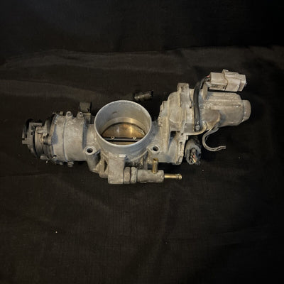 Toyota Landcruiser Throttle Body Assembly 4.7L w/motor OEM 22030-50142 (98-02)