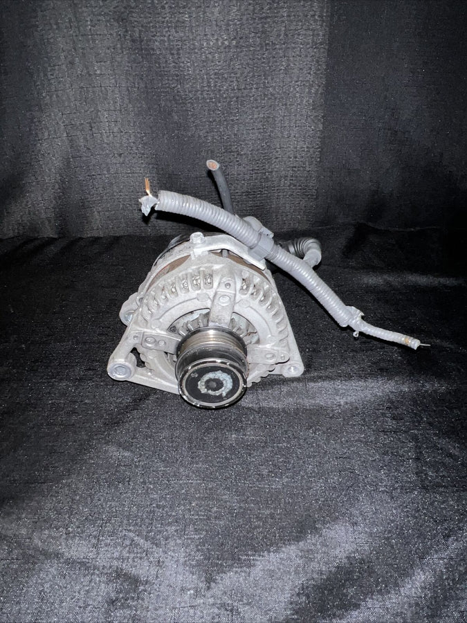 Toyota Camry Alternator 2010-2011 OEM 27060-0v060
