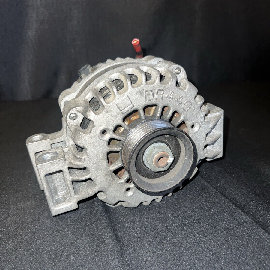 GMC Envoy Engine Electrical Alternator 4.2L OEM (15225928)(2007-2009)